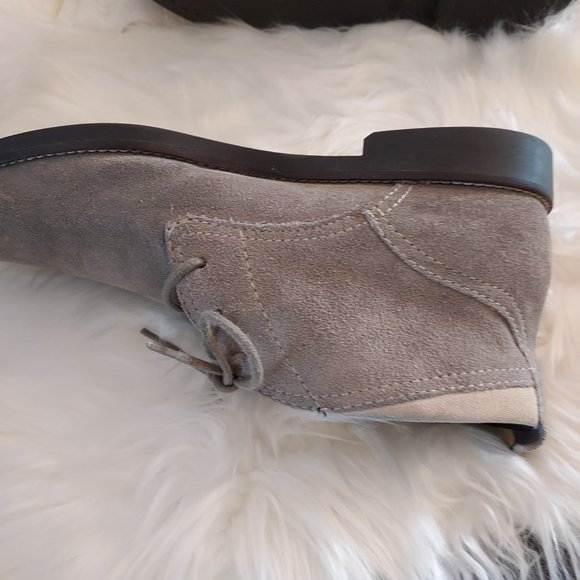 Men\'s COLE HAAN Desert Boot in a Taupe Suede: Size 9M main image 4